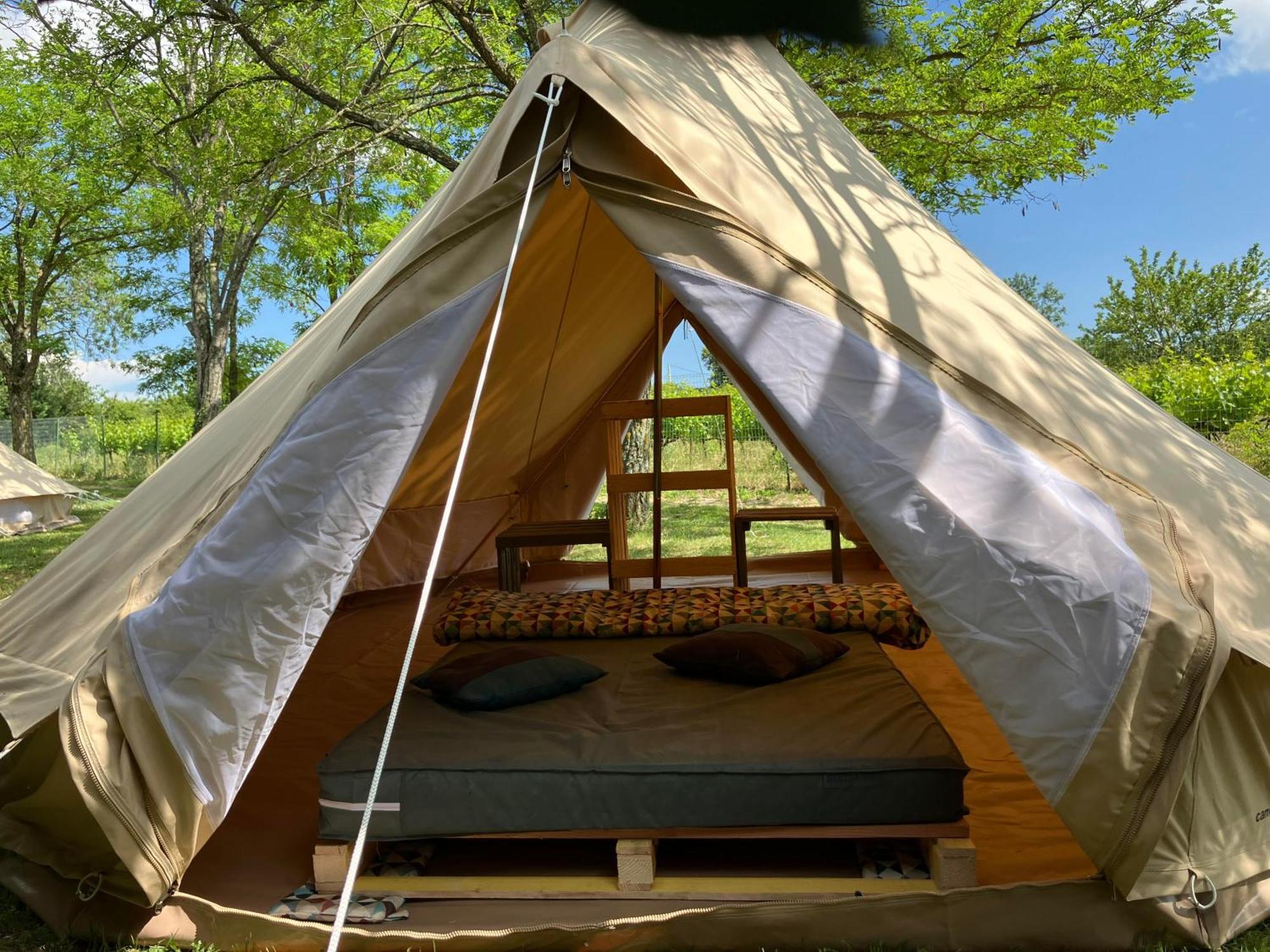 Camping Carrefour De L'Ardeche Saint-Remeze Zewnętrze zdjęcie
